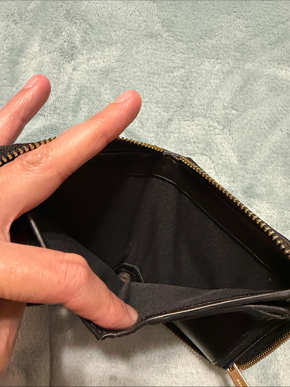 Coach Signature Wallet - Picture 5 of 6